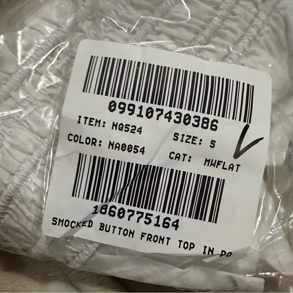 Madewell Smocked Button-Front Top in Poplin - Picture 5 of 5